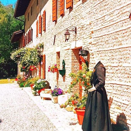 La Regina Del Bosco Villa Rivignano Luaran gambar