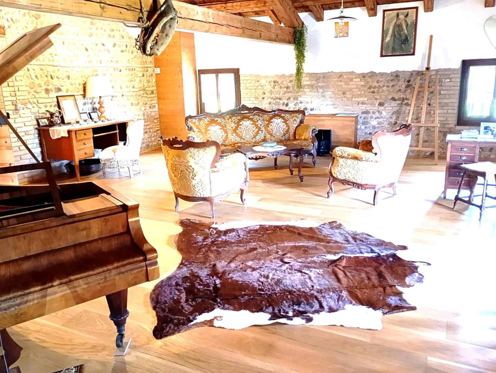 La Regina Del Bosco Villa Rivignano Luaran gambar